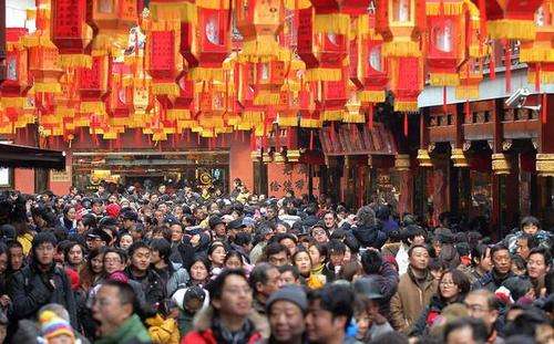 今年春节全国零售和餐饮企业销售额比去年增长8.5%